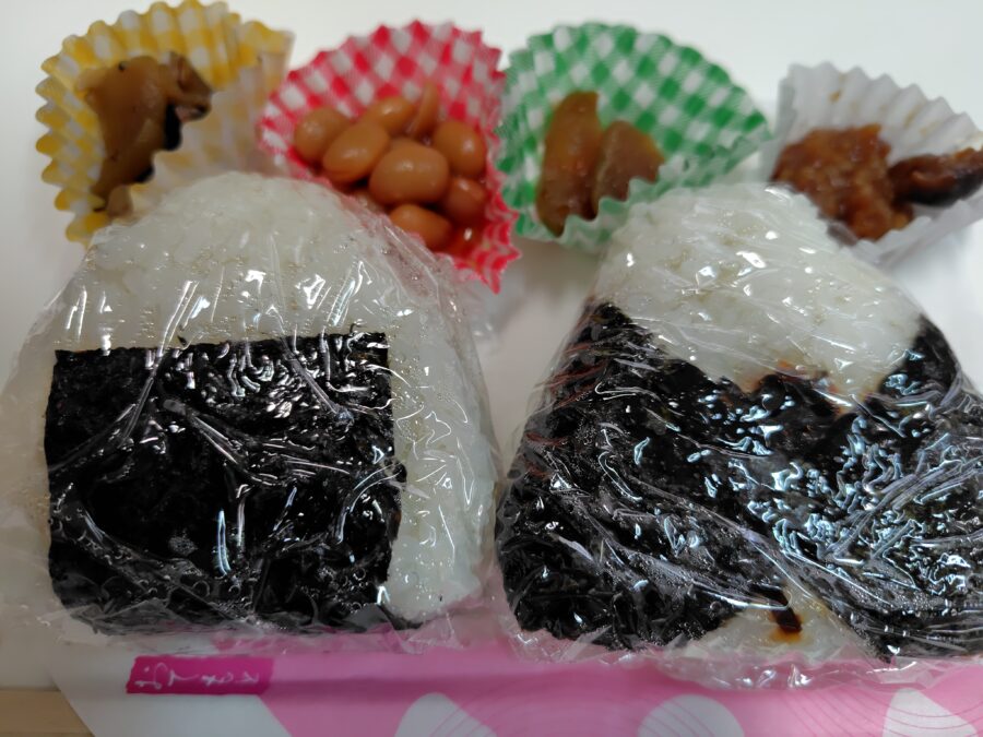 8月24日（日）『おにぎり弁当』を販売します。