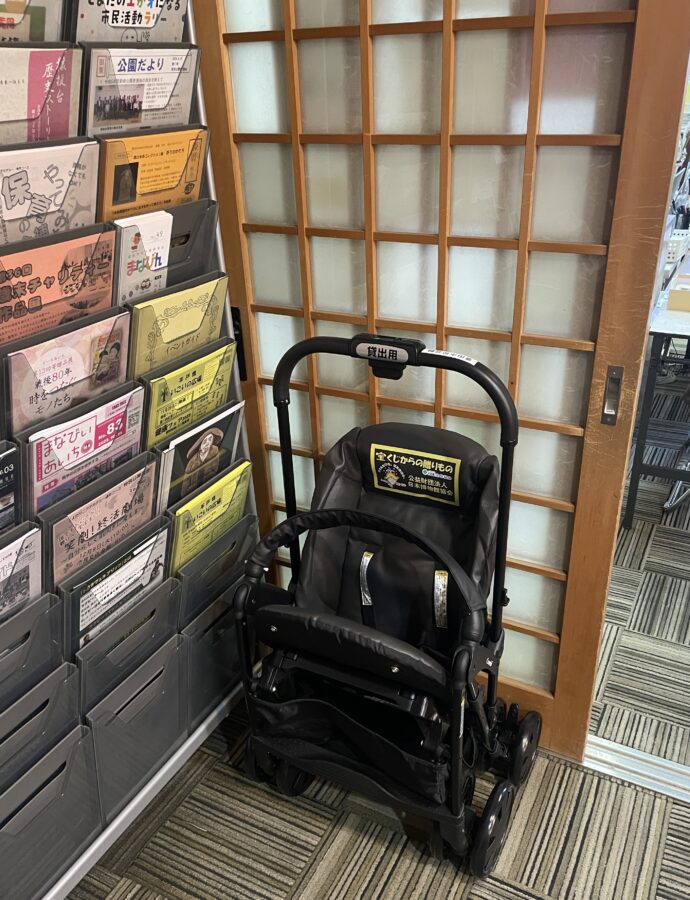 ベビーカーを寄贈していただきました